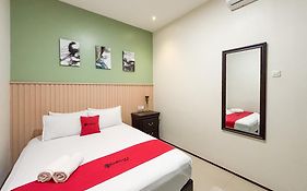 Reddoorz Near Taman Krida Budaya Malang
